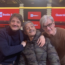 Fiorello chiama in diretta l'Ad della Rai Carlo Fuortes - RaiPlay Sound